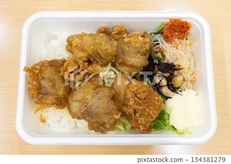 Delicious chicken fried chicken lunch Delicious chicken fried chicken lunch 134381279