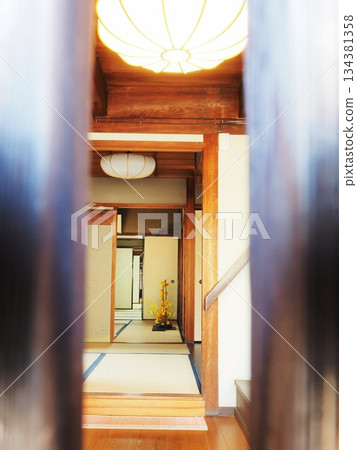 Nara Prefecture, Naramachi, Eel beds seen through the latticework, November 134381358