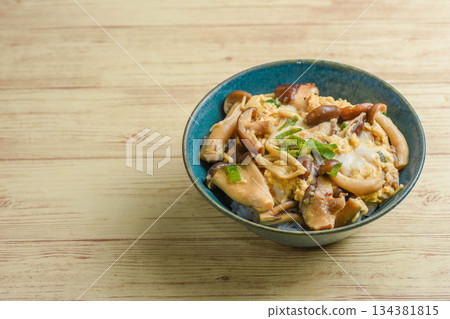 秋季風味：蘑菇飯 134381815