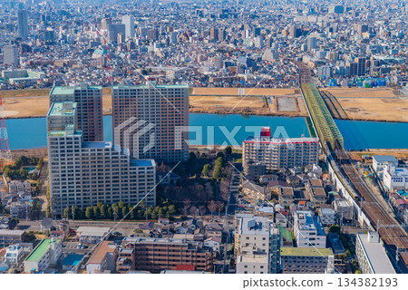 【東京】從I-Link Town展望台俯瞰下方城市景色 【東京】從I-Link Town展望台俯瞰下方城市景色 134382193