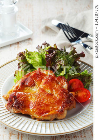 Crispy butter-sauteed chicken 134387576