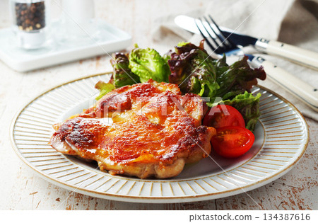 Crispy butter-sauteed chicken Crispy butter-sauteed chicken 134387616