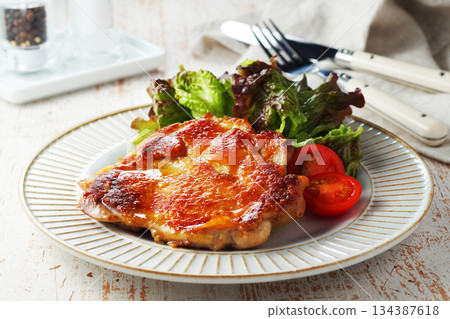 Crispy butter-sauteed chicken Crispy butter-sauteed chicken 134387618