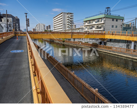 "Shionomichi Bridge" over the Onagi River 134389477