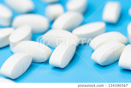 white pills white pills 134390567