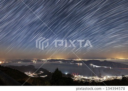 瀨戶內海春季星空美景及星軌 瀨戶內海春季星空美景及星軌 134394578