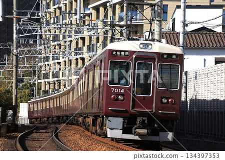 [Hankyu] 7000 series (Kobe Line: Mikage - Okamoto) 134397353