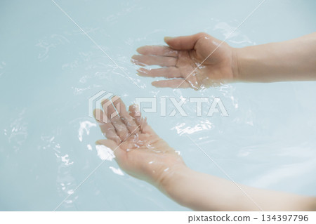 Furo bathtub hot water 134397796