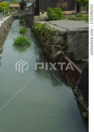 拍攝伊場水鄉村,這是位於琵琶湖東部平原上的日本文化遺產。 拍攝伊場水鄉村,這是位於琵琶湖東部平原上的日本文化遺產。 134399203