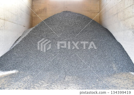 Gravel Gravel 134399419