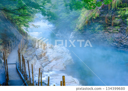秋田縣湯澤市大矢峽初秋景色 秋田縣湯澤市大矢峽初秋景色 134399680