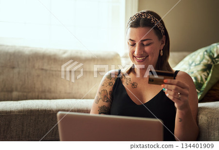 Credit card, laptop and woman for home online payment, website shopping or ecommerce with fintech application on floor. Happy person on computer for internet banking, sale or discount on subscription 134401909