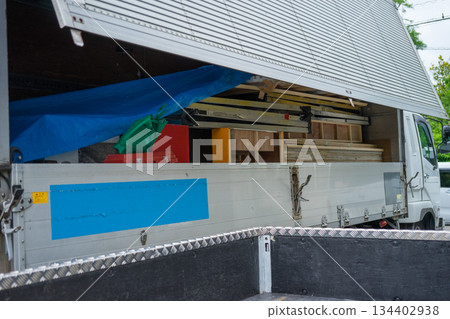 卡車 停車場 停車位 134402938