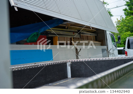 卡車 停車場 停車位 134402940