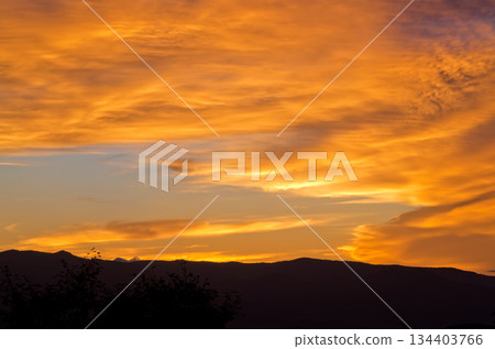 動態日出 134403766