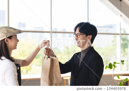 男人逛街 134403976