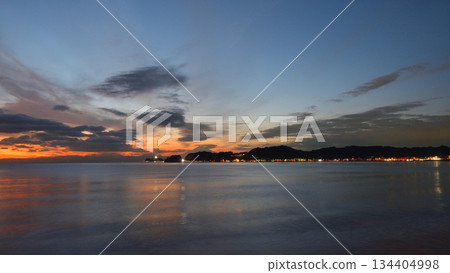 Enoshima and Mount Fuji as seen from Zaimokuza Beach in Kamakura Enoshima and Mount Fuji as seen from Zaimokuza Beach in Kamakura 134404998