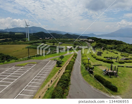從紀北上場高原鳥瞰錦江灣和櫻島 從紀北上場高原鳥瞰錦江灣和櫻島 134406955