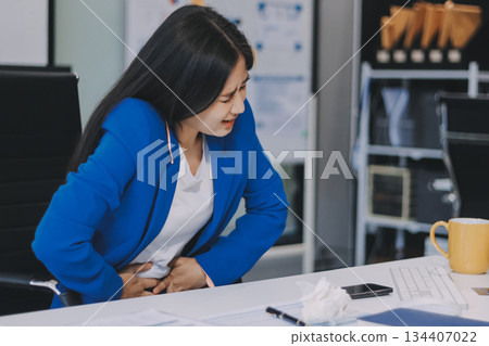 Asian women Aches from working She felt like relaxing 134407022