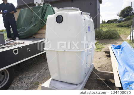 The truck that transported the septic tank 134408080