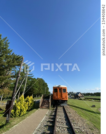 喜多福站的Kiha 22系柴油動車組和藍天 喜多福站的Kiha 22系柴油動車組和藍天 134408642