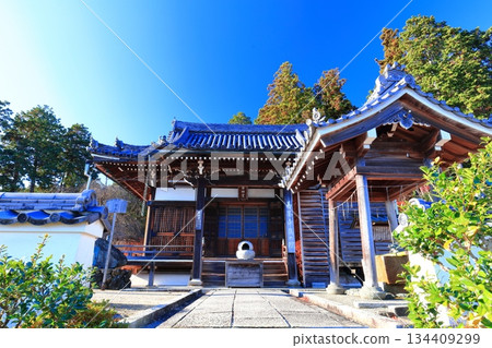 [京都府] 晴朗天氣下的西山禪峰寺藥師堂 134409299
