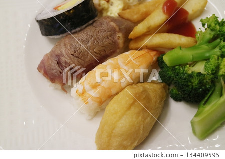壽司與小菜的特寫鏡頭 134409595