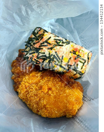 沖繩石垣島特色美食：鬼佐佐飯糰和炸雞柳 134412134