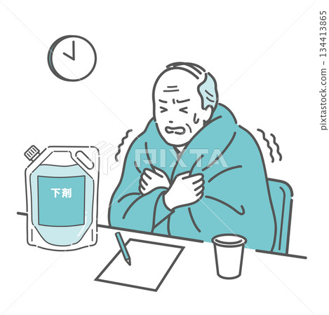 一位老年男子在接受大腸鏡檢查前服用瀉藥後感到發冷(副作用:發冷) 一位老年男子在接受大腸鏡檢查前服用瀉藥後感到發冷(副作用:發冷) 134413865