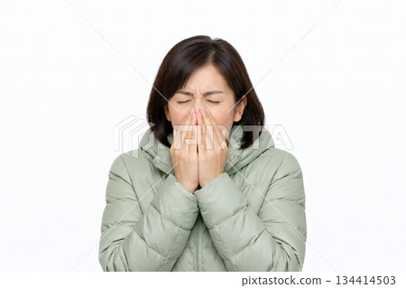 感冒和打噴嚏 134414503