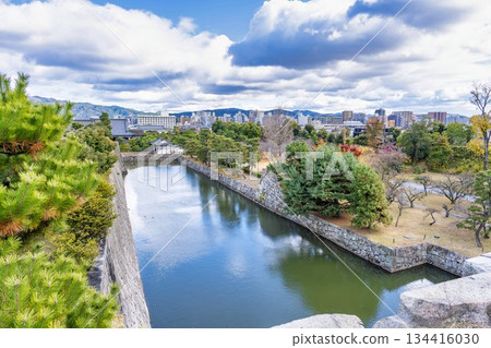 深秋的二條城：從天守閣遺址眺望護城河，京都市中京區 134416030