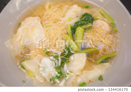 [Singapore] Wonton noodles at the food court at Singapore Changi International Airport 134416170