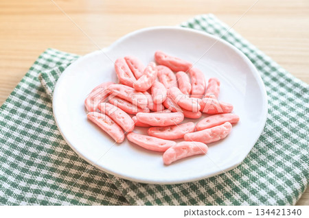 Kakinotane Amaou Strawberry Flavor 134421340