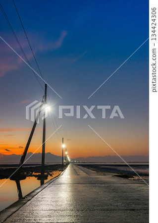 長貝海濱路美麗的日落（熊本） 134424306