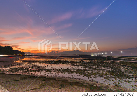 長貝海濱路美麗的日落（熊本） 134424308