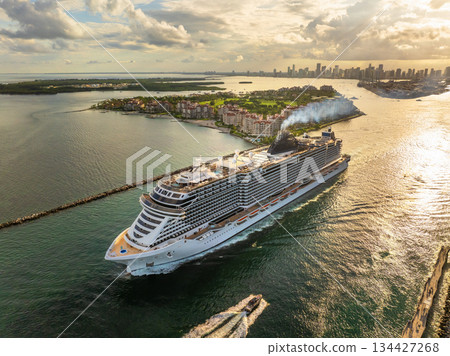 Luxury cruise liner ship departing from Miami, Florida. Travel to the USA vacation concept. Luxury cruise liner ship departing from Miami, Florida. Travel to the USA vacation concept. 134427268