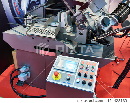 Automatic band saw Automatic band saw 134428183