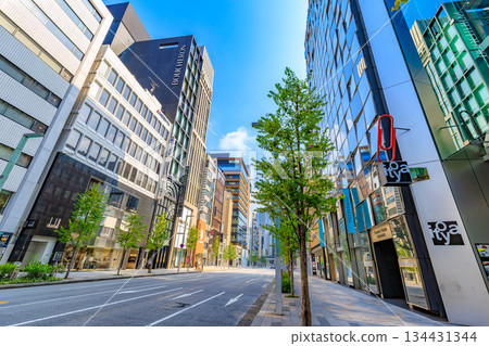 東京中央區銀座城市景觀，靠近銀座一丁目交叉口 134431344