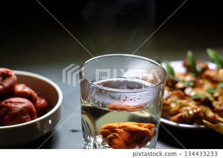 ``Shochu mixed with hot water'' 134433233