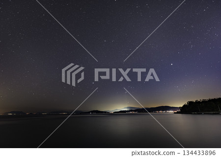 Spring starry scenery in Setouchi, the setting Orion constellation 134433896