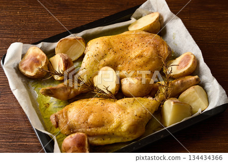 Freshly baked roast chicken 134434366