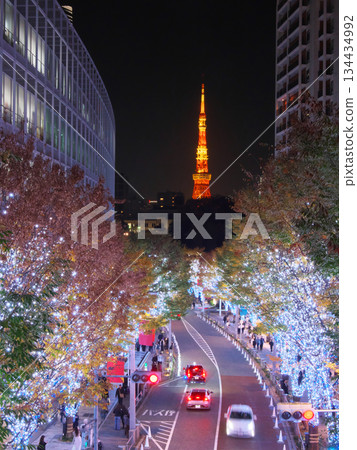 六本木櫸坂街和東京鐵塔的城市景觀擁有美麗的聖誕燈飾(2025年11月) 六本木櫸坂街和東京鐵塔的城市景觀擁有美麗的聖誕燈飾(2025年11月) 134434992