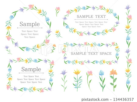 一套四幅柔和的水彩花卉相框和裝飾品 134436357