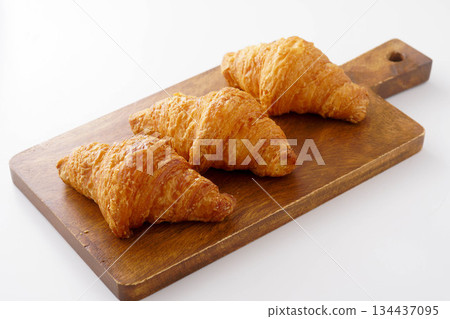 Mini croissant Mini croissant 134437095
