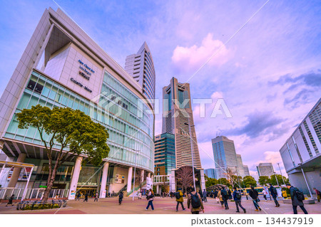 Yokohama cityscape in Japan: Early morning commute, December... View of Yokohama Landmark Tower in front of Sakuragicho Station = 11th Yokohama cityscape in Japan: Early morning commute, December... View of Yokohama Landmark Tower in front of Sakuragicho Station = 11th 134437919