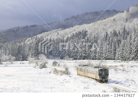 Banetsu西線與雪景 134437927