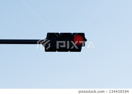 Traffic light red 134438584