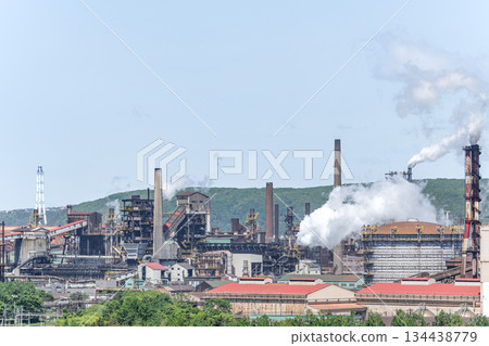 An image of a steel mill in operation 134438779