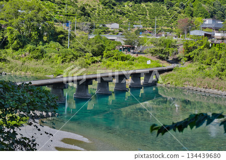 片岡沉沒橋 134439680