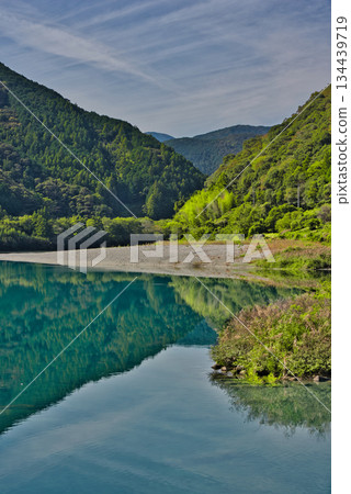 View of the Niyodo River from Kataoka Submerged Bridge 134439719
